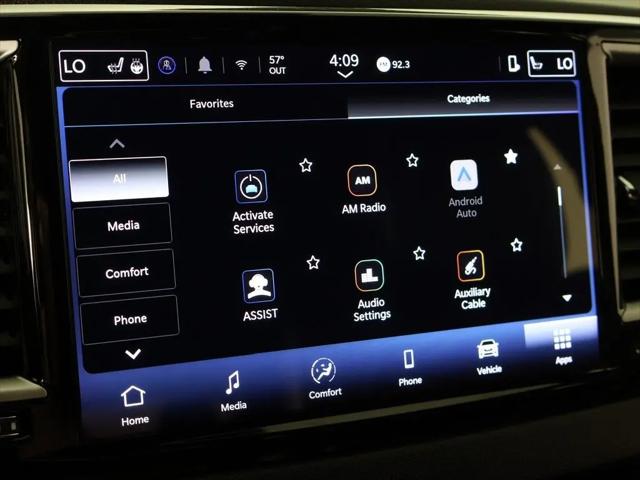 2025 Chrysler Pacifica Select