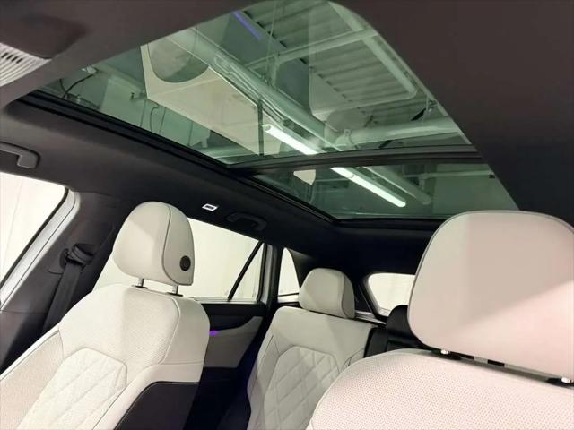 2024 Volkswagen Atlas Cross Sport 2.0T SEL Premium R-Line