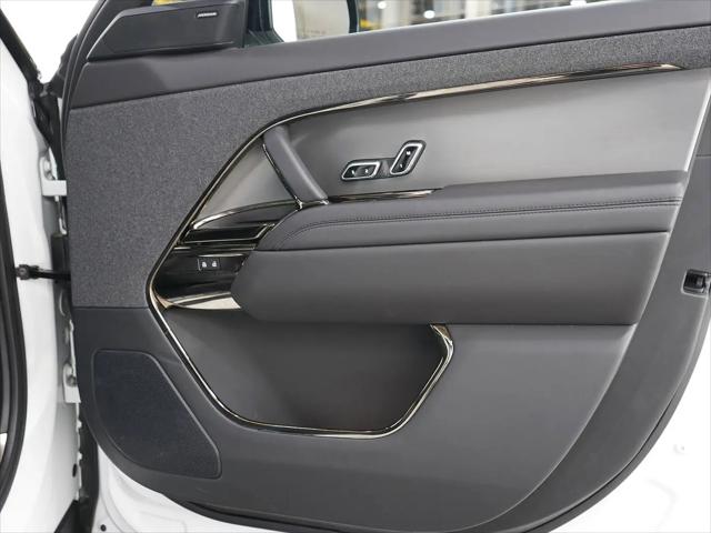 2025 Land Rover Range Rover Sport P360 SE