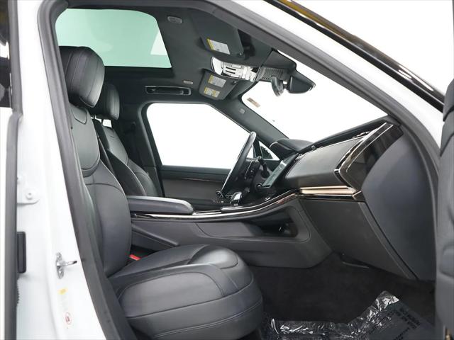 2025 Land Rover Range Rover Sport P360 SE