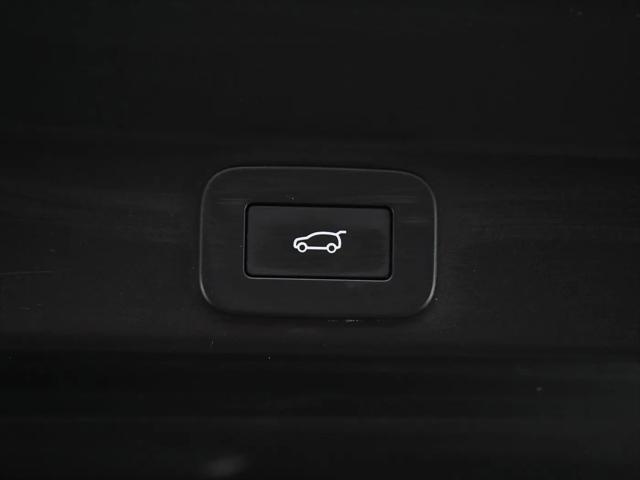 2025 Land Rover Range Rover Sport P360 SE