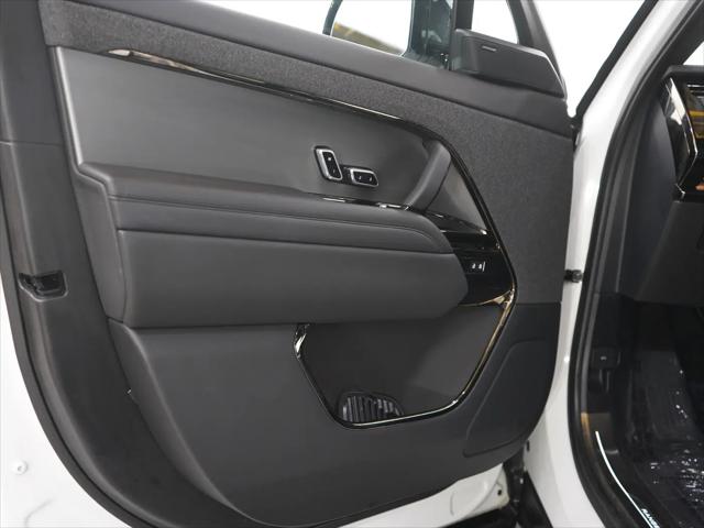 2025 Land Rover Range Rover Sport P360 SE