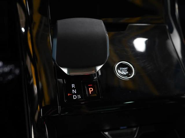 2025 Land Rover Range Rover Sport P360 SE