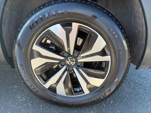 2024 Volkswagen Atlas Cross Sport 2.0T SE