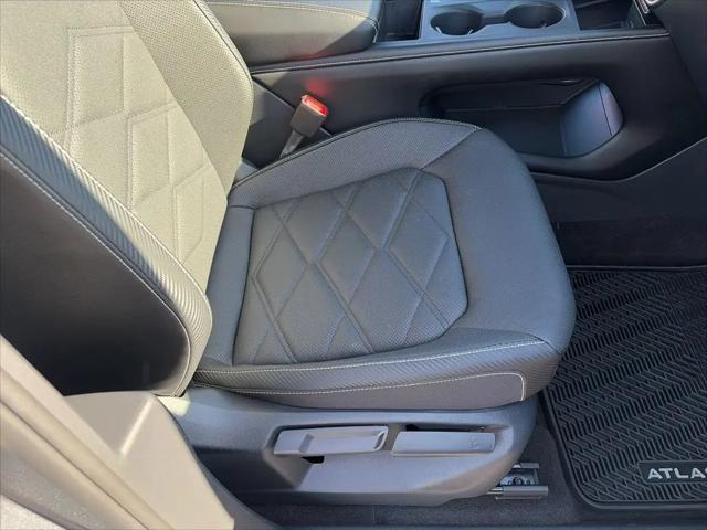 2024 Volkswagen Atlas Cross Sport 2.0T SE
