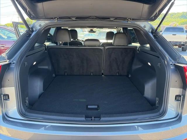 2024 Volkswagen Atlas Cross Sport 2.0T SE