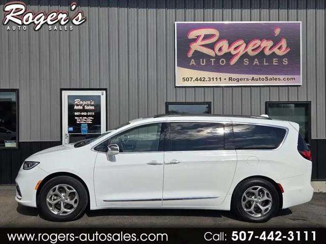 2022 Chrysler Pacifica Limited for sale in Edgerton, MN