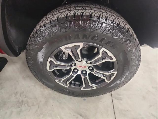 2024 GMC Canyon 4WD AT4