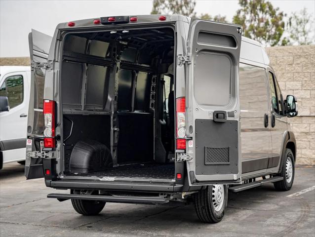 2025 Ram ProMaster 2500 Cargo Van Tradesman High Roof 136" WB w/Pass Seat