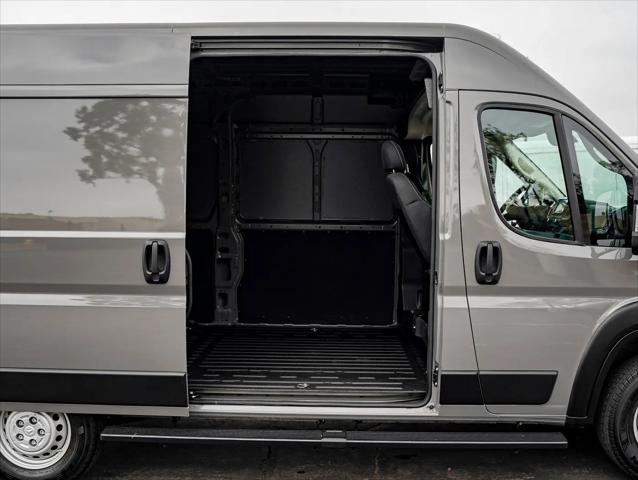2025 Ram ProMaster 2500 Cargo Van Tradesman High Roof 136" WB w/Pass Seat