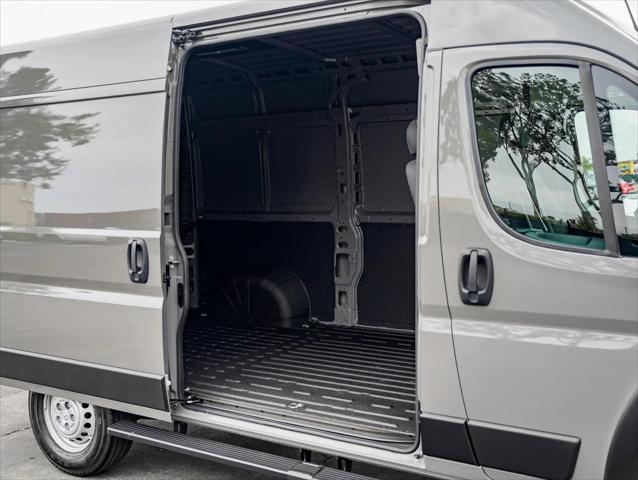 2025 Ram ProMaster 2500 Cargo Van Tradesman High Roof 136" WB w/Pass Seat