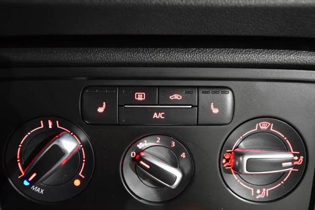 2015 Volkswagen Beetle 1.8T Classic