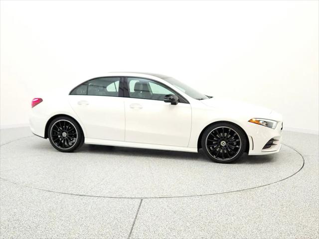2022 Mercedes-Benz A 220 A 220
