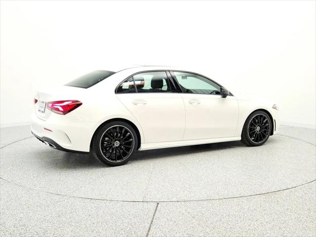 2022 Mercedes-Benz A 220 A 220