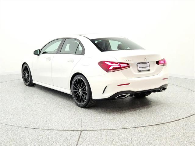 2022 Mercedes-Benz A 220 A 220