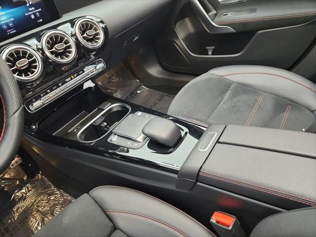2022 Mercedes-Benz A 220 A 220