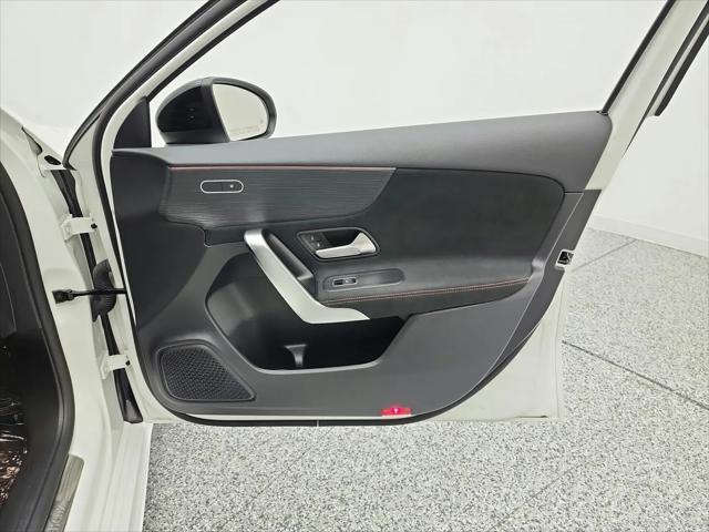 2022 Mercedes-Benz A 220 A 220