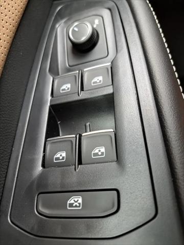 2026 Volkswagen Atlas Cross Sport SE with Technology