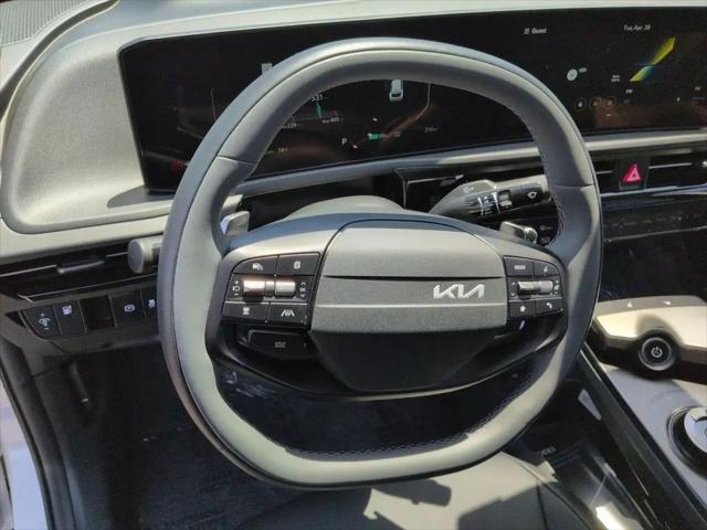 2025 Kia EV6 Light Long Range RWD
