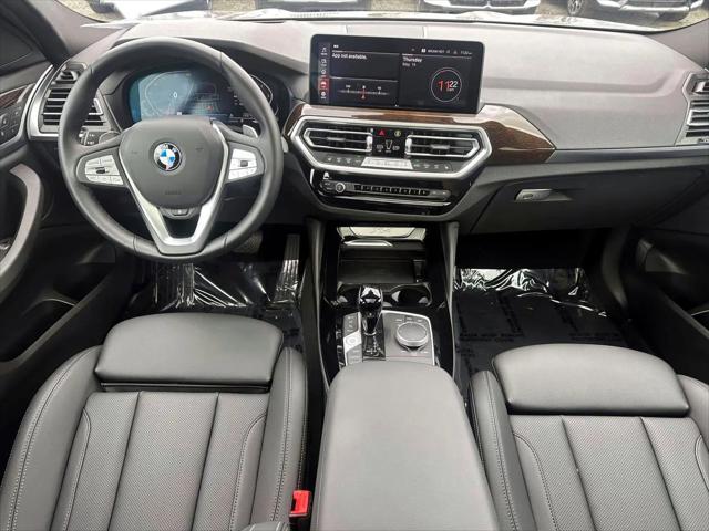 2025 BMW X4 xDrive30i