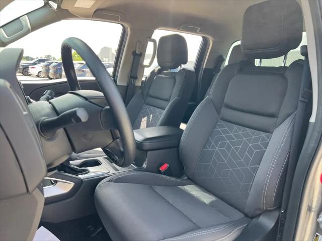 2025 Nissan Frontier Crew Cab SV 4x4