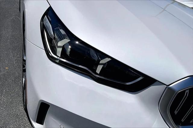 2027 BMW 5 Series 530i