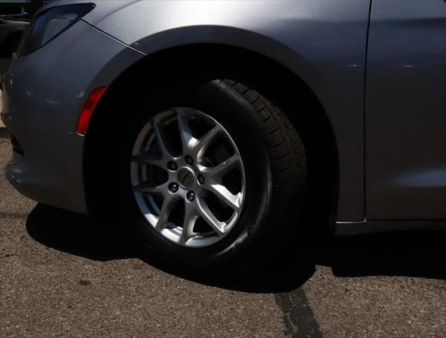 2021 Chrysler Voyager LXI
