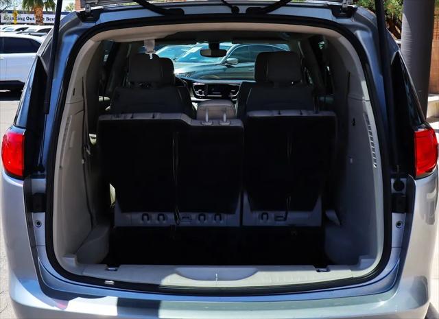 2021 Chrysler Voyager LXI