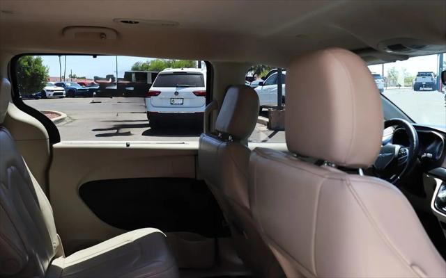 2021 Chrysler Voyager LXI