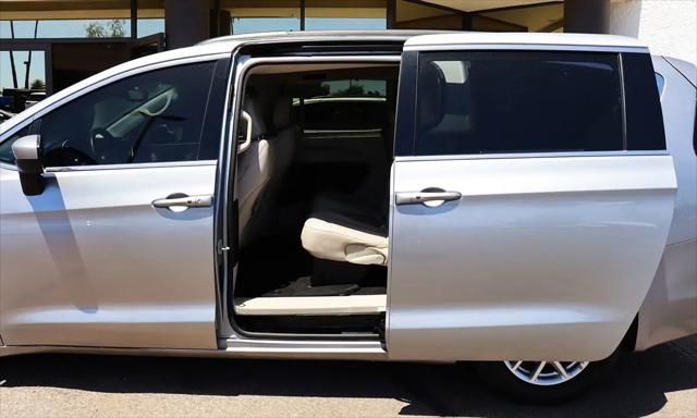 2021 Chrysler Voyager LXI