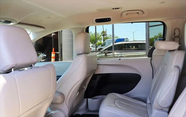 2021 Chrysler Voyager LXI