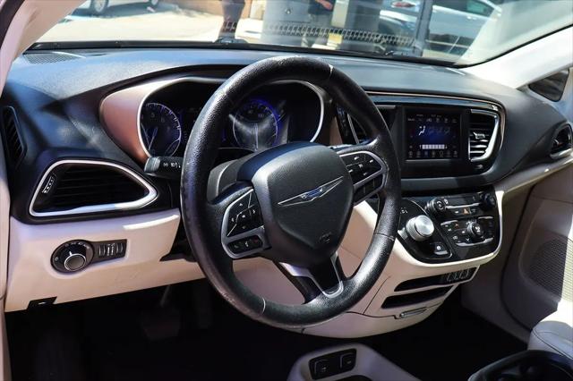 2021 Chrysler Voyager LXI