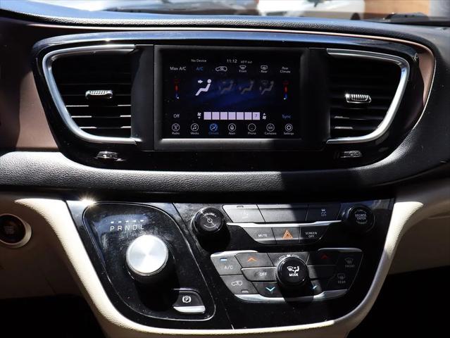 2021 Chrysler Voyager LXI