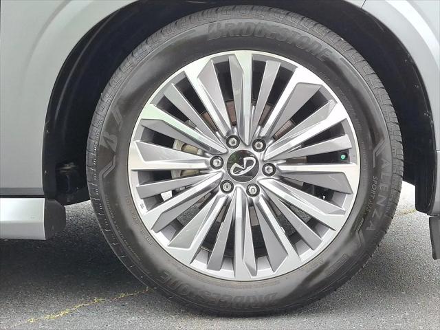 2025 INFINITI QX80 SENSORY AWD