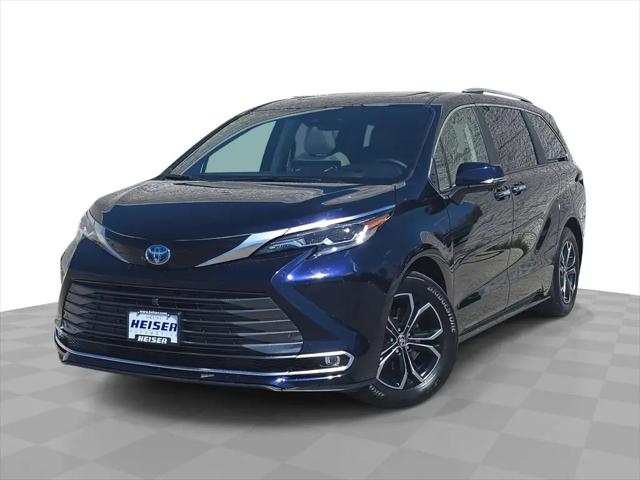 2025 Toyota Sienna Platinum for sale in Milwaukee, WI