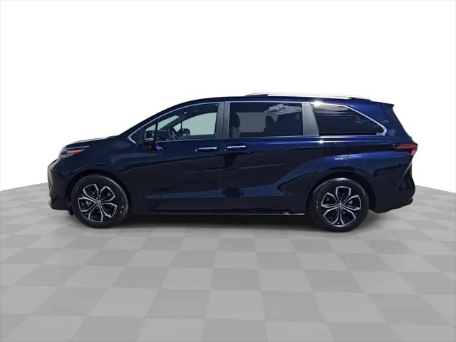 2025 Toyota Sienna Platinum