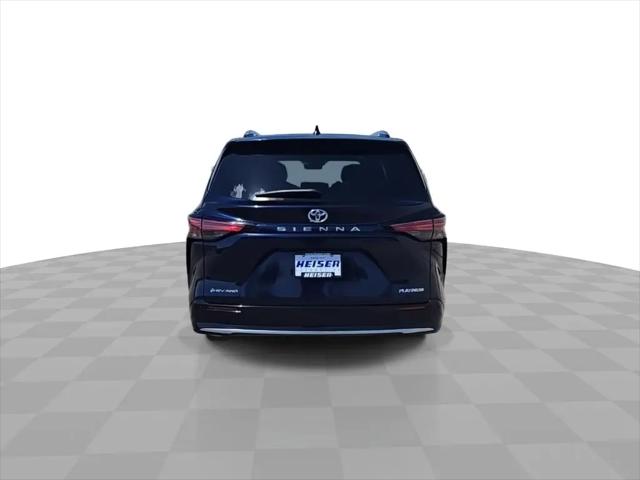 2025 Toyota Sienna Platinum