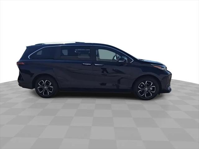 2025 Toyota Sienna Platinum