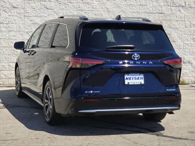 2025 Toyota Sienna Platinum