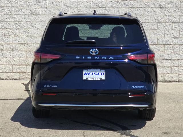 2025 Toyota Sienna Platinum