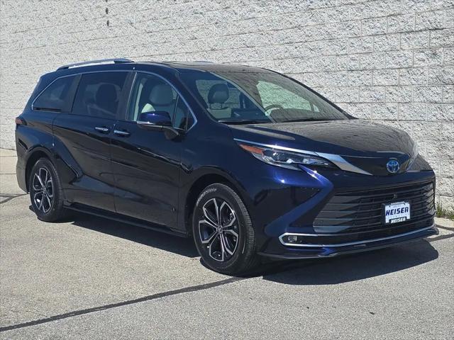2025 Toyota Sienna Platinum