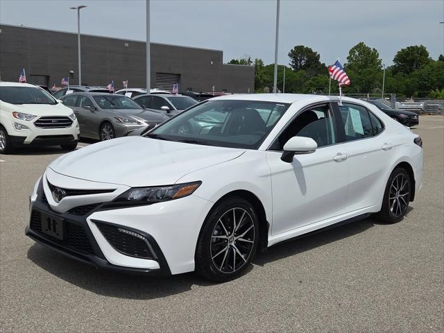 2024 Toyota Camry SE