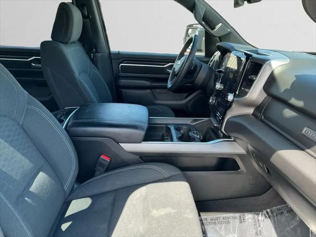 2025 Ram 1500 Big Horn Crew Cab 4x4 5'7" Box