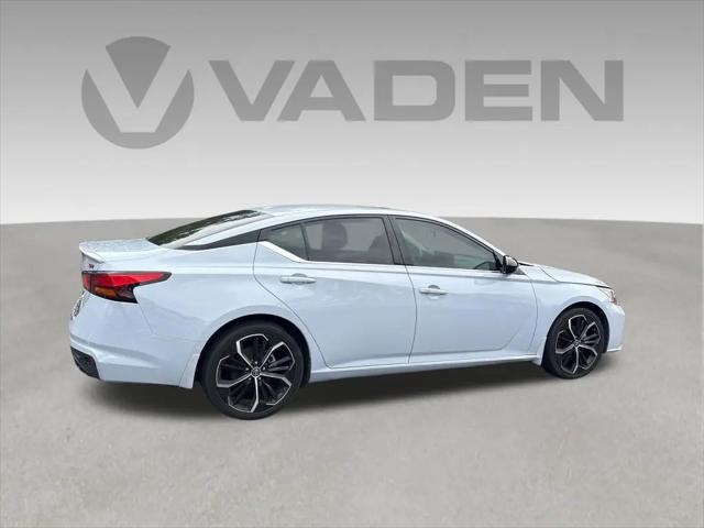 2023 Nissan Altima SR FWD