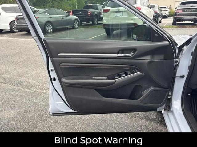 2023 Nissan Altima SR FWD