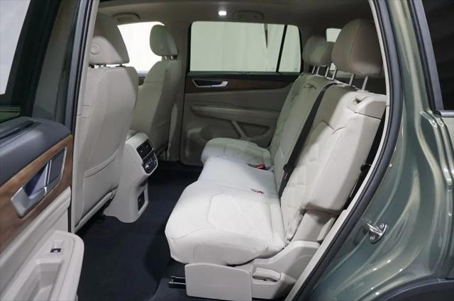 2026 Volkswagen Atlas SE with Technology