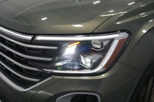 2026 Volkswagen Atlas SE with Technology