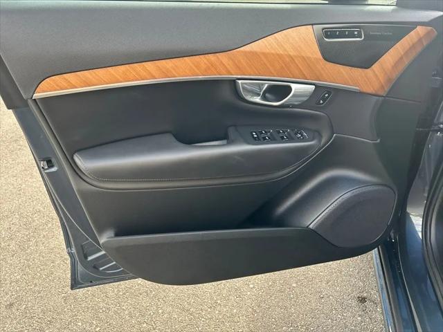 2024 Volvo XC90 Recharge T8 Plus Bright Theme 7-Seater