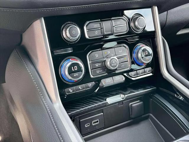 2023 GMC Yukon XL 4WD Denali