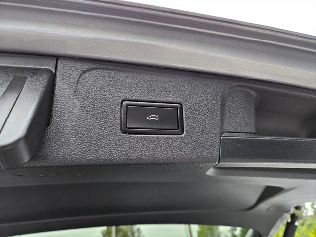 2021 Volkswagen Atlas 3.6L V6 SE w/Technology R-Line